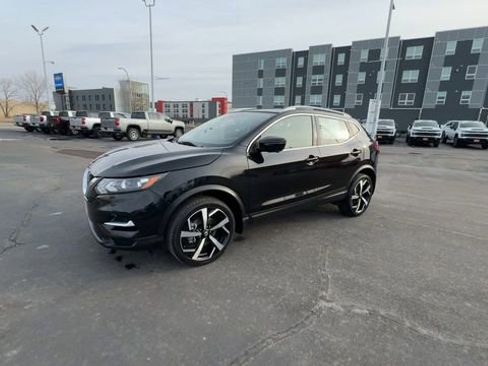 Used 2022 Nissan Rogue Sport SL image 4