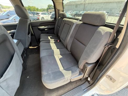 Used 2009 Chevrolet Silverado 2500 LT w/ Exterior Plus Package AWD/4WD image 22