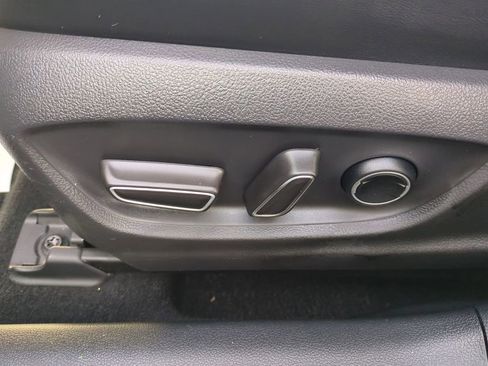 Used 2017 Toyota Prius Four Touring image 19