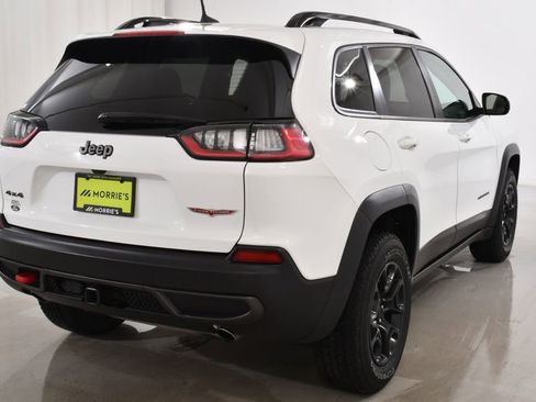 Used 2022 Jeep Cherokee Trailhawk w/ Comfort/Convenience Group AWD/4WD image 12