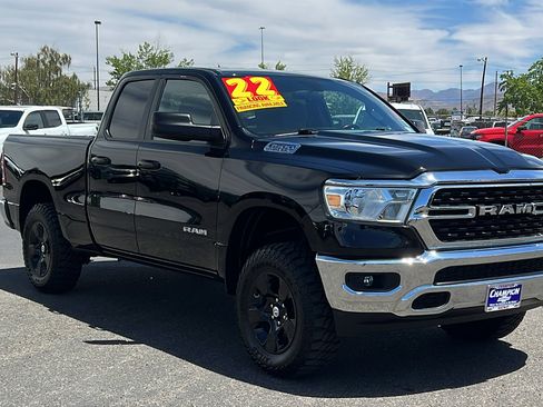 Used 2022 RAM 1500 Big Horn AWD/4WD image 3