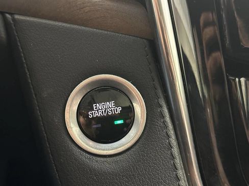 Used 2017 Cadillac Escalade Luxury AWD/4WD image 39