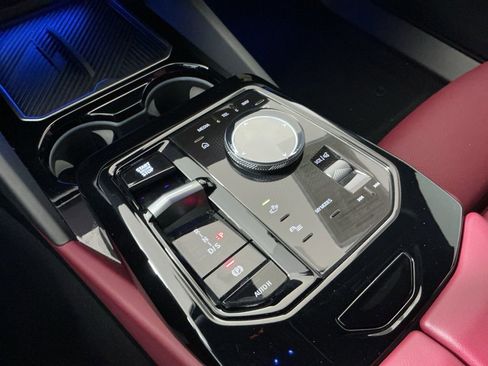 Certified 2025 BMW 530i w/ Premium Package image 14