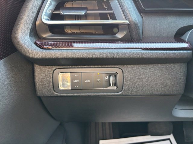 Certified 2026 Chevrolet Traverse RS AWD/4WD image 17