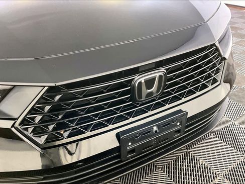 Used 2023 Honda Accord EX image 32