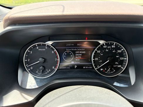 Used 2023 Nissan Rogue SV AWD/4WD image 24