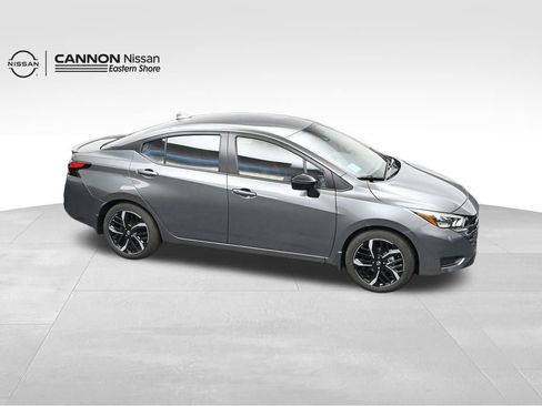 New 2025 Nissan Versa SR w/ Trunk Package FWD image 42