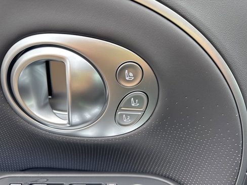 Used 2026 Hyundai Ioniq 9 Calligraphy image 18