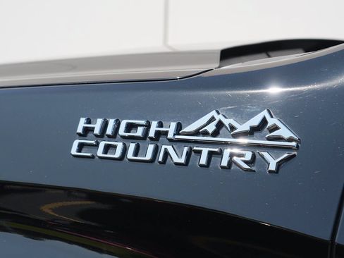 Certified 2022 Chevrolet Silverado 1500 High Country w/ High Country Premium Package AWD/4WD image 12