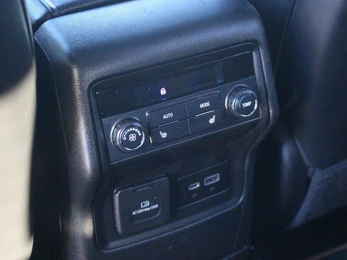 Used 2022 GMC Acadia AT4 w/ Technology Package image 35