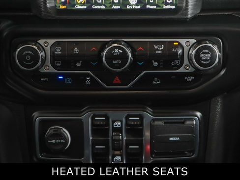 Used 2022 Jeep Wrangler Unlimited Sahara w/ Cold Weather Group AWD/4WD image 22