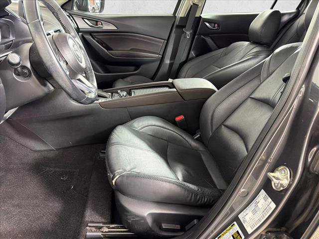Used 2018 MAZDA MAZDA3 Grand Touring FWD image 10