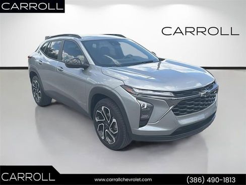 Used 2025 Chevrolet Trax RS w/ Driver Confidence Package FWD image 1