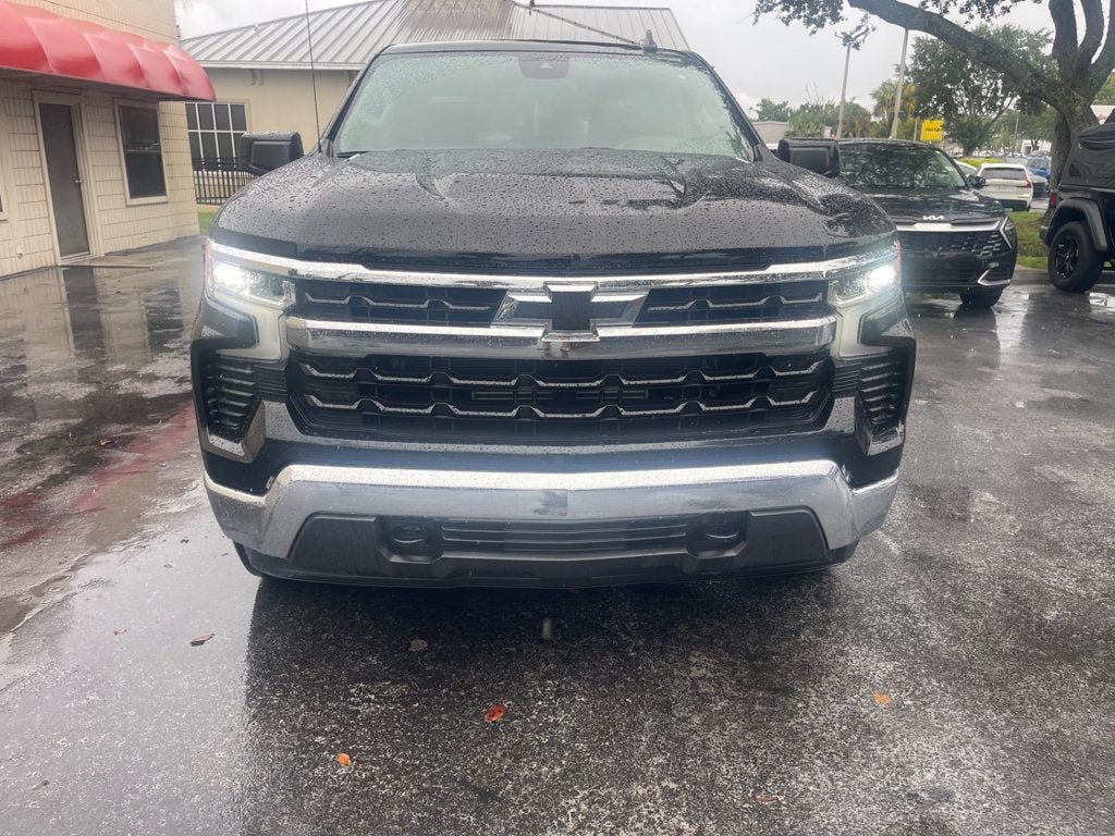 Used 2025 Chevrolet Silverado 1500 LT AWD/4WD image 8