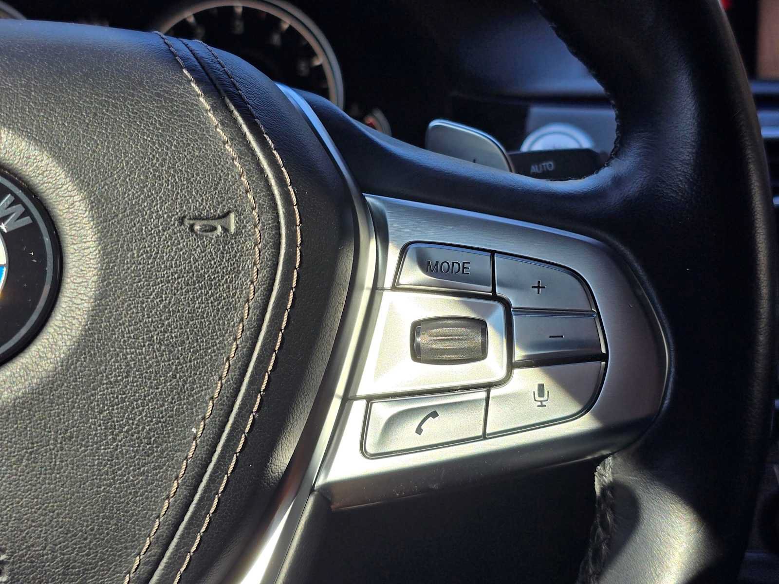 Used 2018 BMW 750i RWD image 30