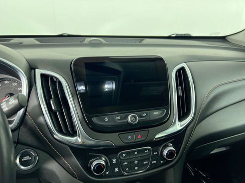 Used 2022 Chevrolet Equinox Premier AWD/4WD image 24