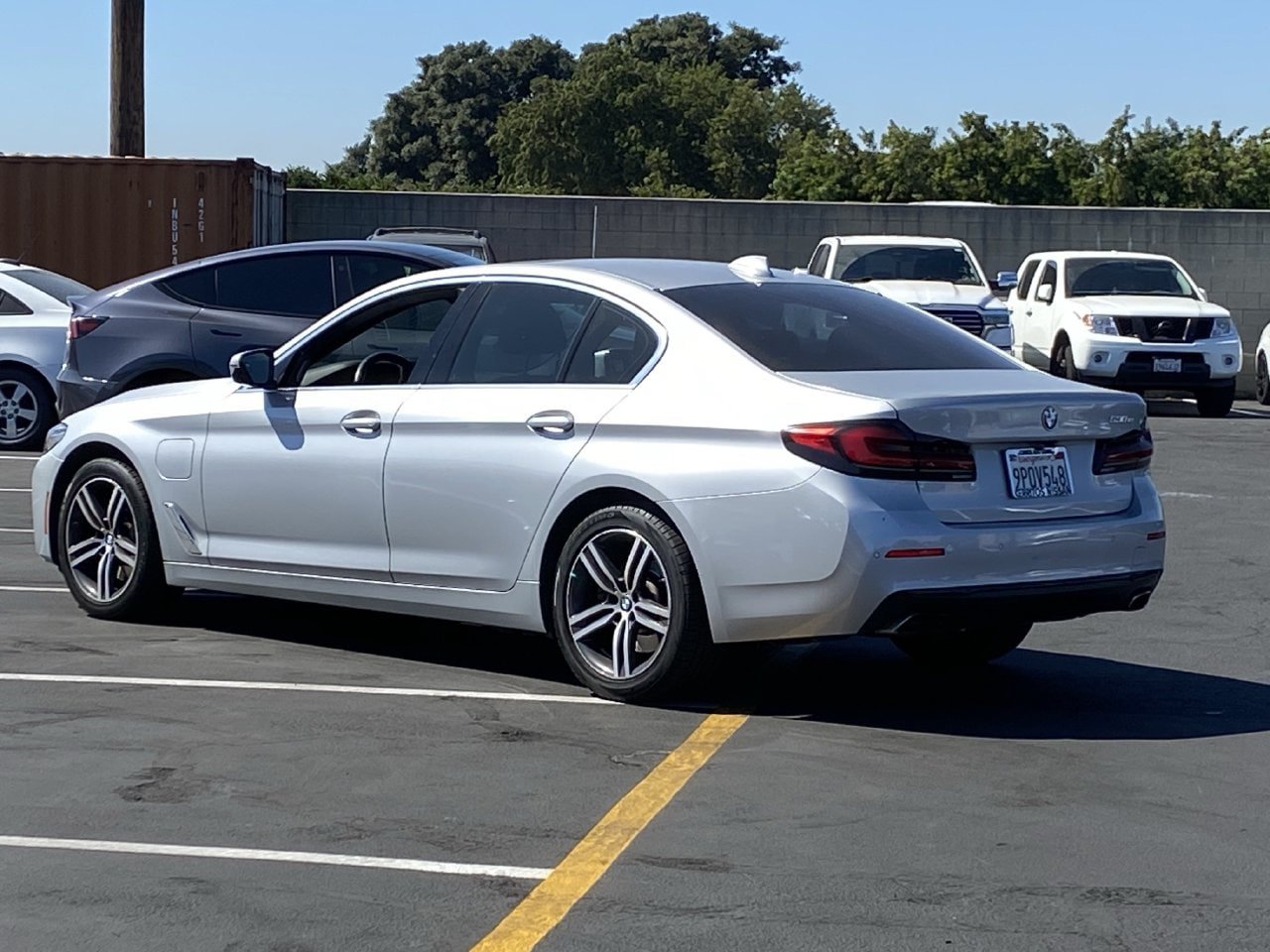 Used 2021 BMW 530e w/ Premium Package RWD image 4