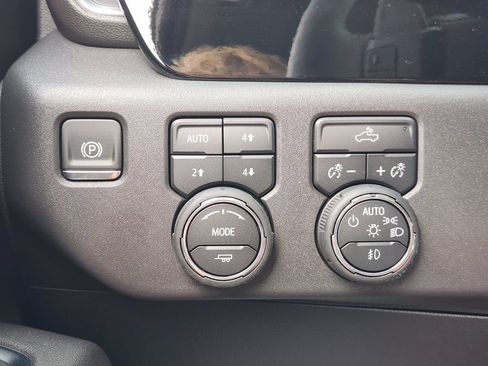 Used 2026 Chevrolet Silverado 1500 LT Trail Boss AWD/4WD image 21