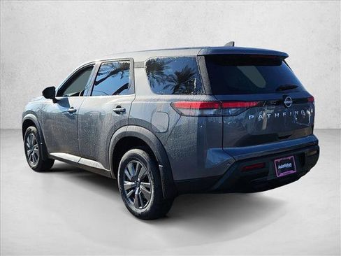 New 2025 Nissan Pathfinder S image 9