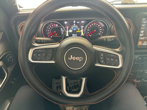 Used 2021 Jeep Gladiator Mojave w/ Dual Top Group AWD/4WD image 22