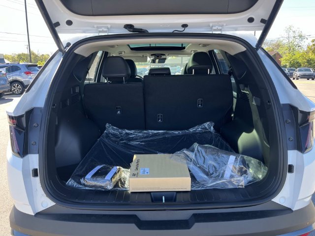 New 2026 Hyundai Tucson Limited w/ Tow & Go Package AWD/4WD image 12
