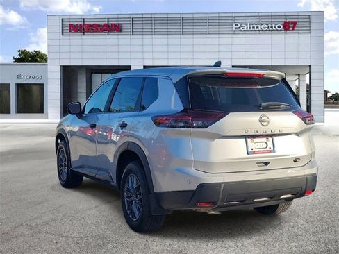 Certified 2025 Nissan Rogue S image 4