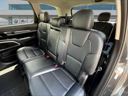 Used 2020 Kia Telluride S w/ S 8 Passenger Seating Package FWD image 22
