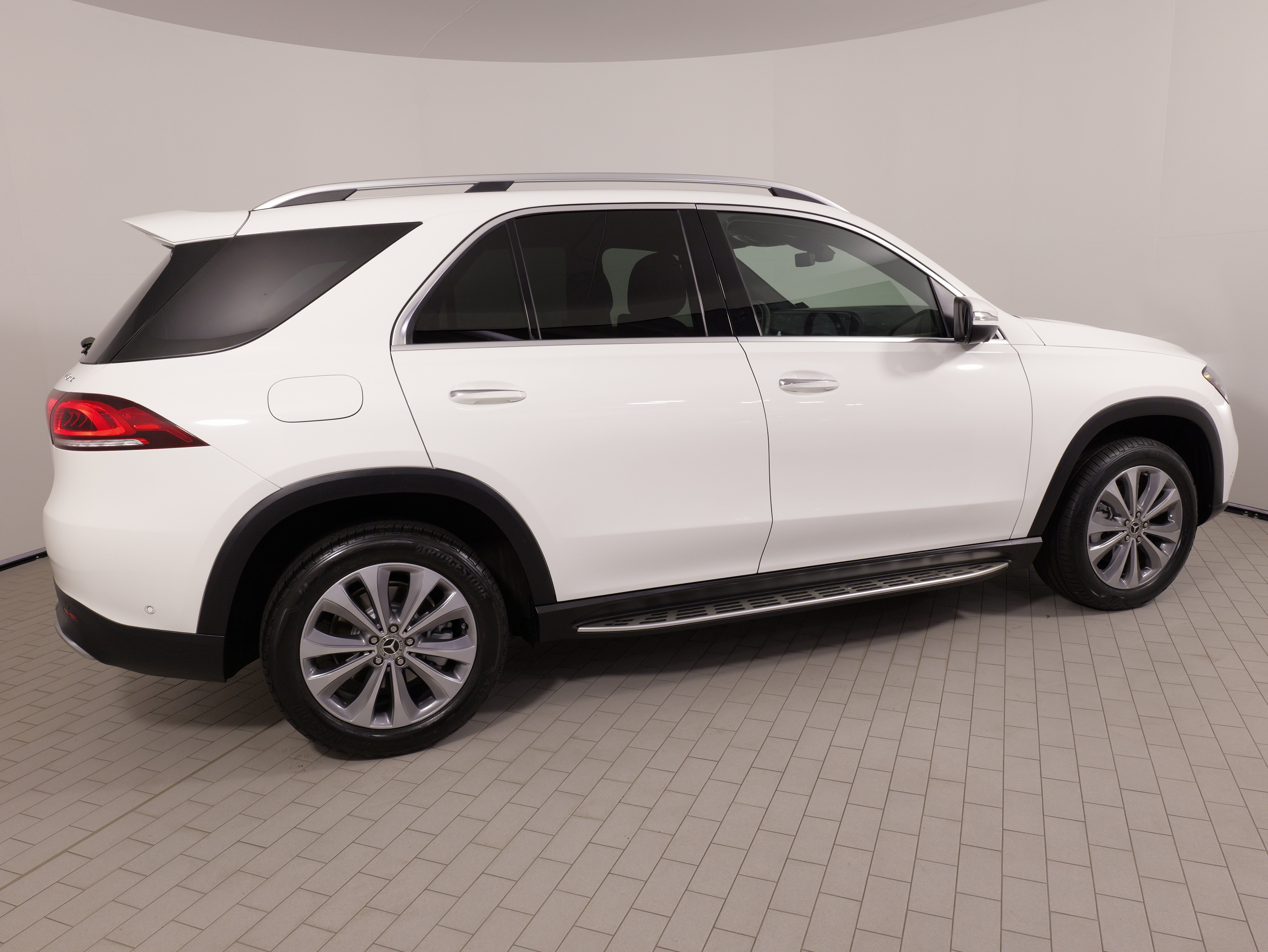 Used 2021 Mercedes-Benz GLE 350 4MATIC image 9