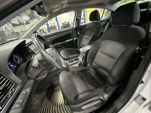 Used 2018 Hyundai Elantra Value Edition FWD image 17