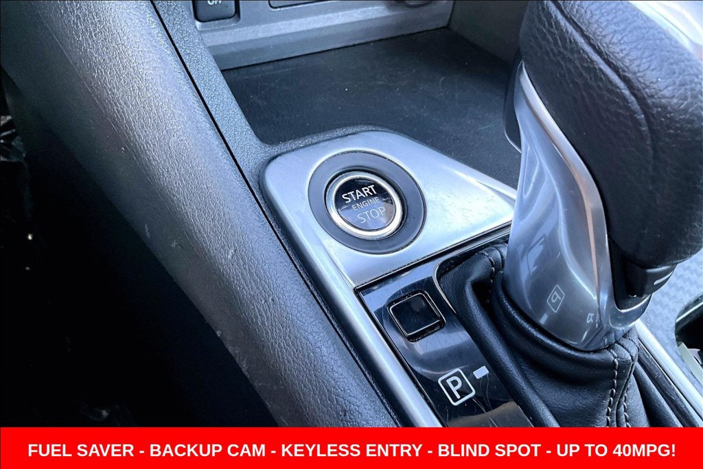 Used 2024 Nissan Sentra SV FWD image 17