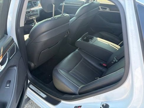 Used 2015 Hyundai Genesis 3.8 w/ Option Group 04 AWD/4WD image 10