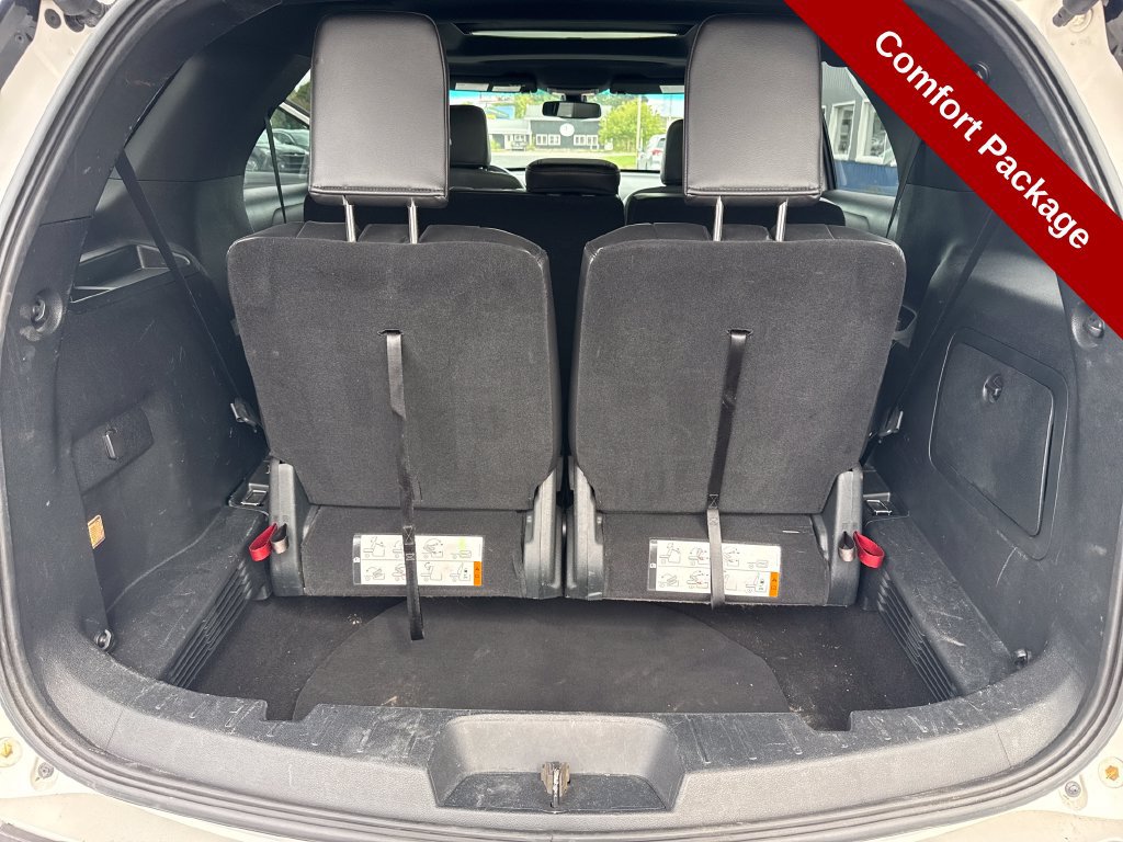 Used 2018 Ford Explorer XLT w/ Equipment Group 202A AWD/4WD image 28