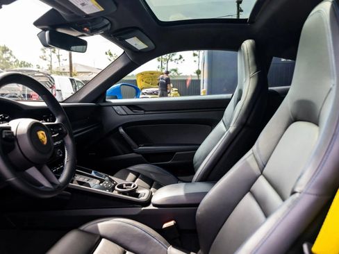 Used 2022 Porsche 911 GT3 RS image 33