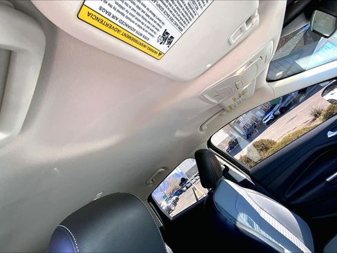 Used 2018 Ford Escape SE w/ Ford Safe & Smart Package image 12