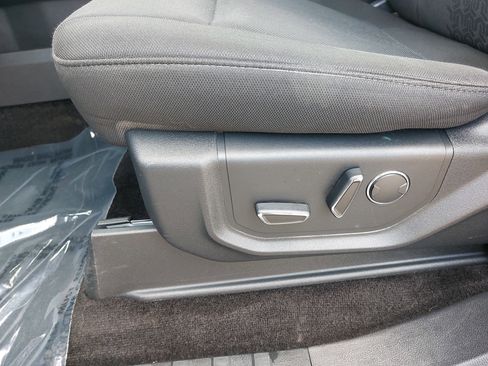 Used 2018 Ford F150 XLT w/ Equipment Group 302A Luxury image 31