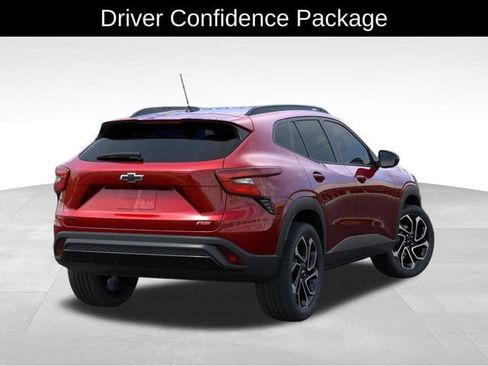 New 2026 Chevrolet Trax RS w/ Driver Confidence Package FWD image 5