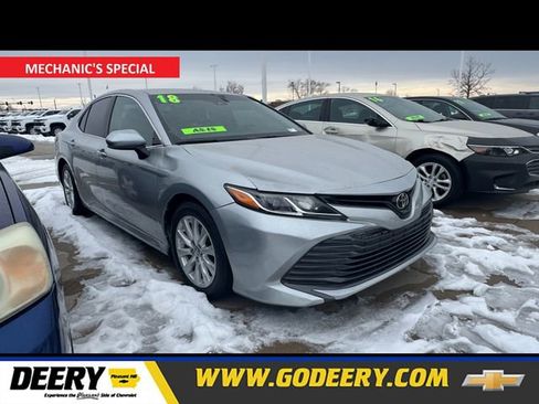Used 2018 Toyota Camry LE FWD image 1