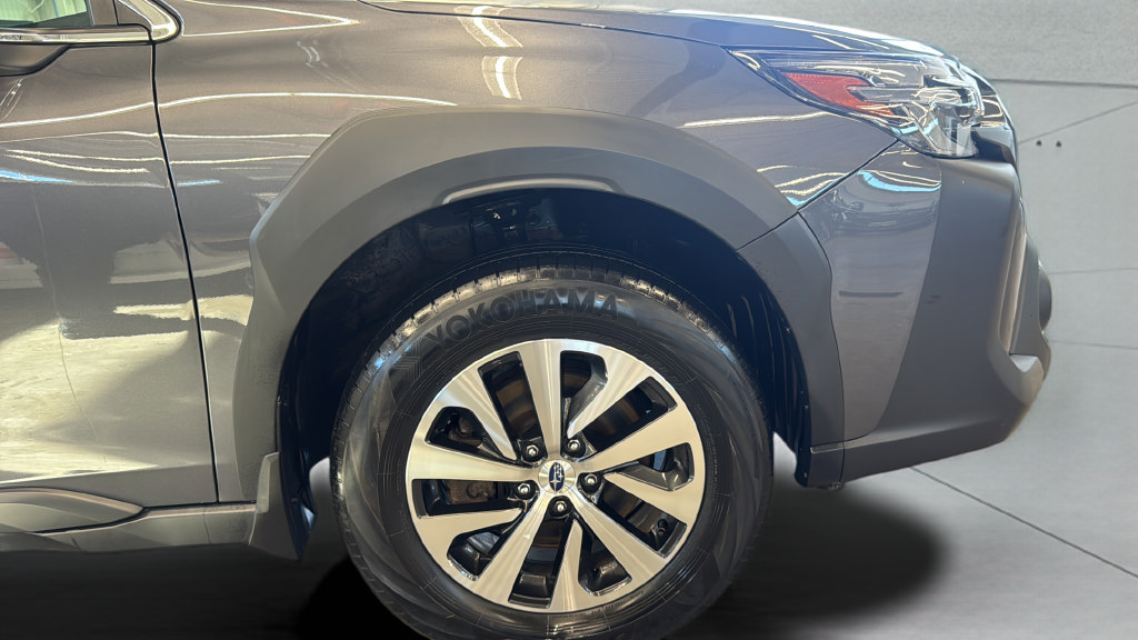 Used 2024 Subaru Outback Premium AWD/4WD image 23