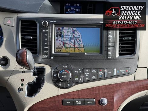 Used 2013 Toyota Sienna XLE w/ Premium Pkg FWD image 35