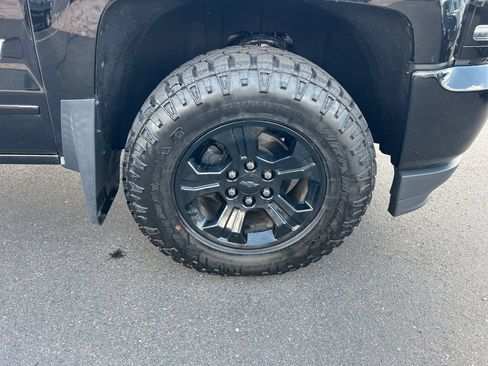 Used 2016 Chevrolet Silverado 1500 LTZ Z71 w/ LTZ Plus Package AWD/4WD image 18