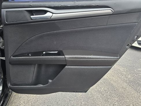 Used 2015 Ford Fusion SE FWD image 37