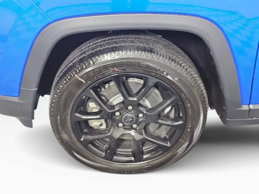 New 2026 Jeep Compass Latitude AWD/4WD image 12