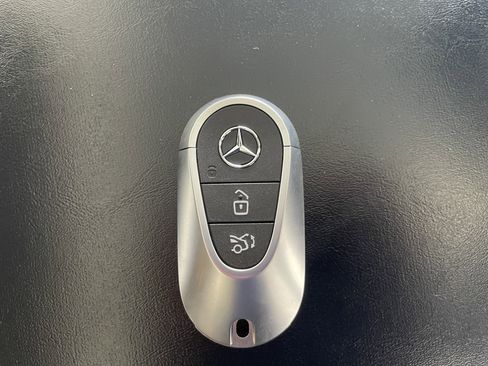 New 2026 Mercedes-Benz GLC 300 image 23