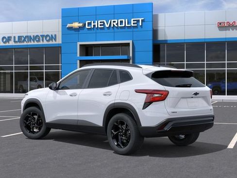 New 2026 Chevrolet Trax LT w/ Driver Confidence Package FWD image 3