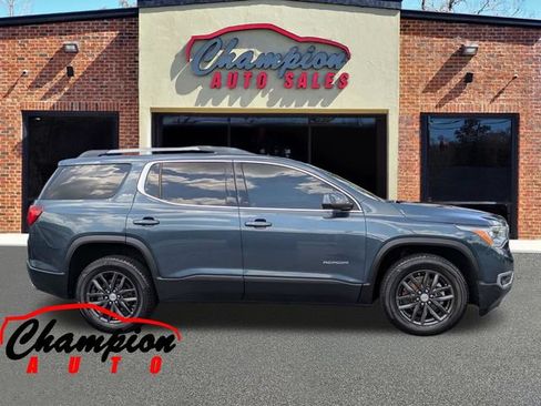 Used 2019 GMC Acadia SLT AWD/4WD image 3