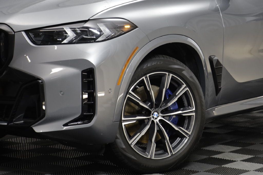 Used 2024 BMW X5 xDrive40i w/ M Sport Package AWD/4WD image 3