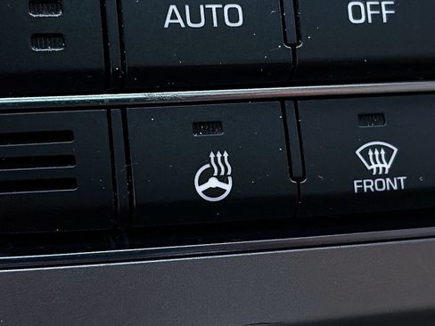 Used 2015 Hyundai Sonata Limited w/ Option Group 06 FWD image 23