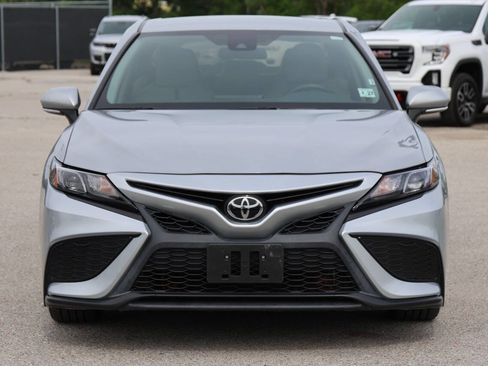 Used 2022 Toyota Camry SE AWD/4WD image 5