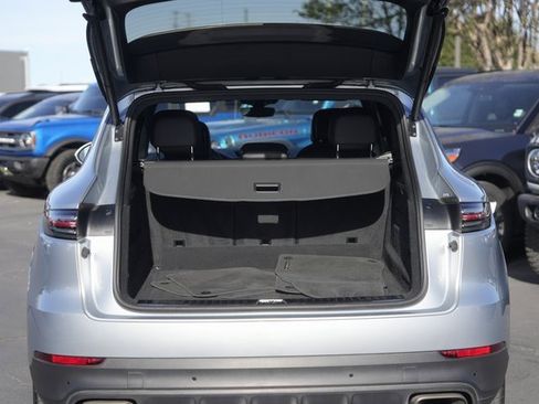 Used 2021 Porsche Cayenne image 31