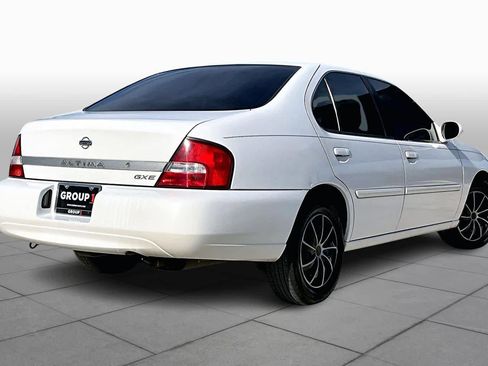 Used 2001 Nissan Altima GXE image 12